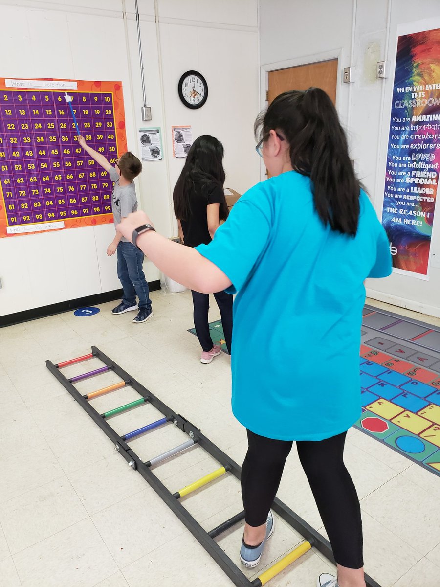 Mrs_Jarman's tweet photo. We tried out the Body and Brain room today! Thanks @PeelerConnie for showing us how to strengthen our brains! https://t.co/C1lyhR9J1z