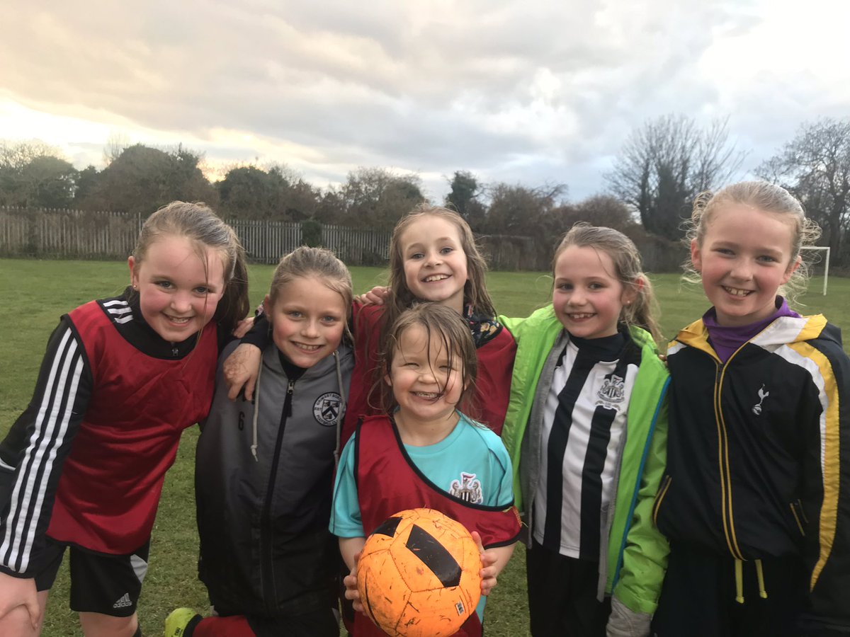 Not even constant rain will put off our wildcats from their session

These girls 👏👏