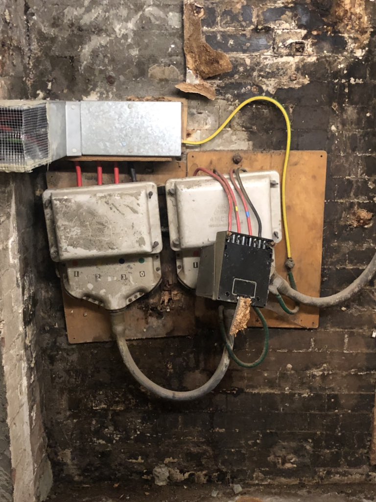 medlec_electric's tweet photo. @UKPowerNetworks https://t.co/J5mEf0014J