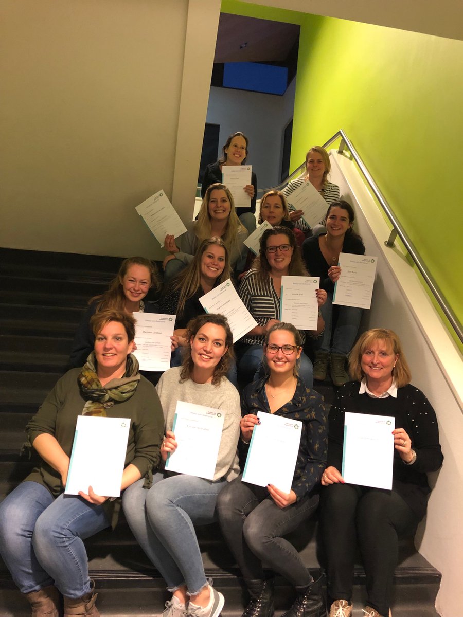 DorienStolwijk's tweet photo. Prachtige eindpresentaties over groei in eigen #interactievaardigheden, #baby’s zien in hun totale ontwikkeling en alert op signalen, spel en omgeving. Nu gecertificeerd voor #Werkenmetbaby’s! Gefeliciteerd kinderopvang Eigenwijze! #WetIKK #babytraining https://t.co/XAD5dQ9tuK