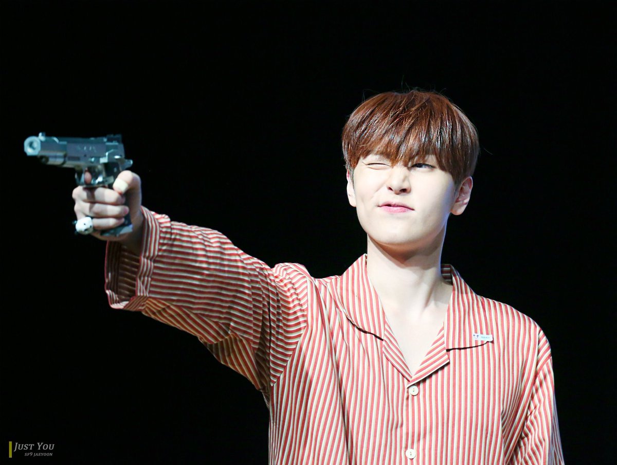 jaeyoonpcs's tweet photo. 190310 — © just you https://t.co/vcKUJwNucQ