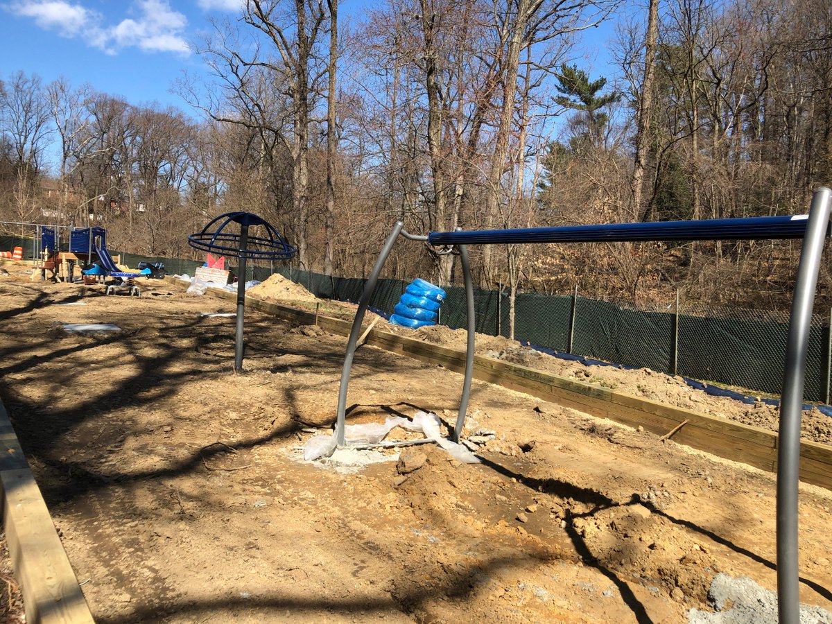 tomhucker's tweet photo. Great to see the new play equipment finally going up at #DaleDrive Neighborhood Park at Hartford Ave.
Thanks @MontgomeryParks !
FYI @AlanBowser & @soecatweet https://t.co/YWoxfsR12q