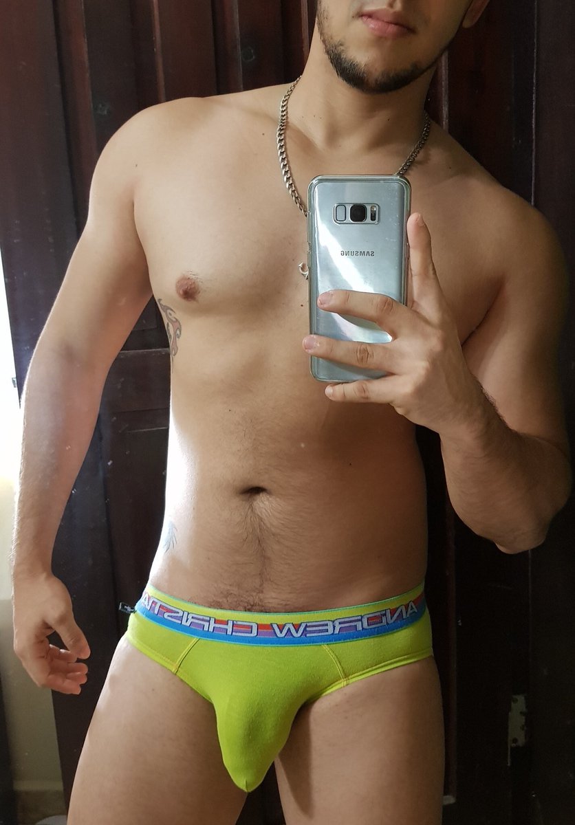 BoxerVergaBig's tweet photo. Dale RETWEET si me quieres desnudo. 😈 
Dale ME GUSTA si me quieres en boxer. Agregame a Mi Snapchat ; @hotxavino
👇
https://t.co/wZ7Z1c6FoO https://t.co/RPpz9pVmy2