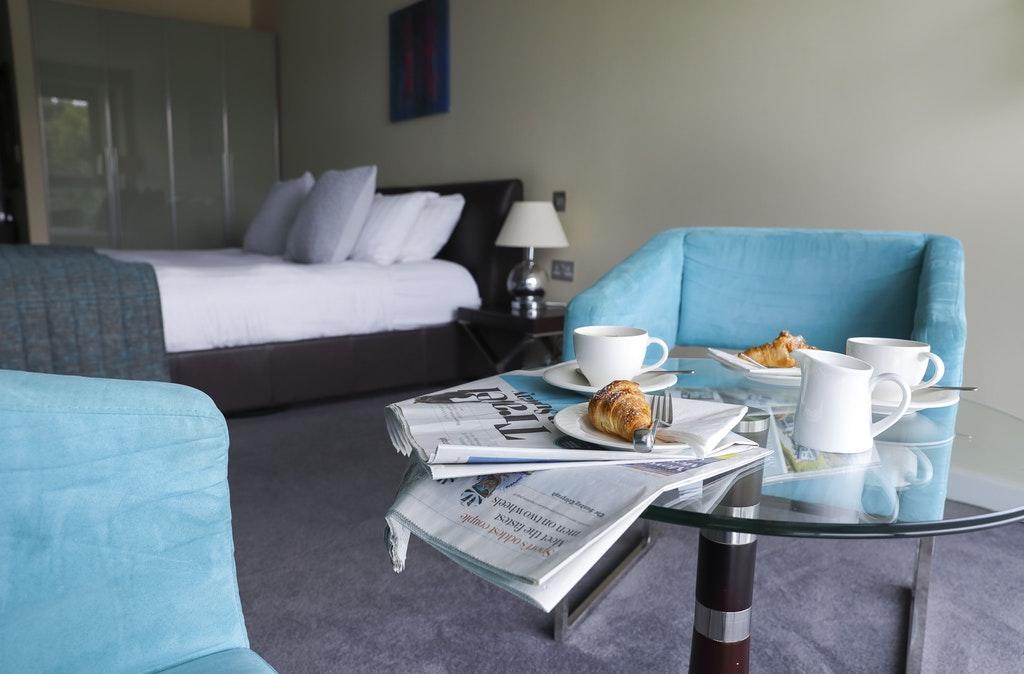 Thinking of enjoying a relaxing escape to Dorset, nestled next to the riverside? Then look no further. Book your getaway now 👉 fal.cn/iaCP #visitDorset