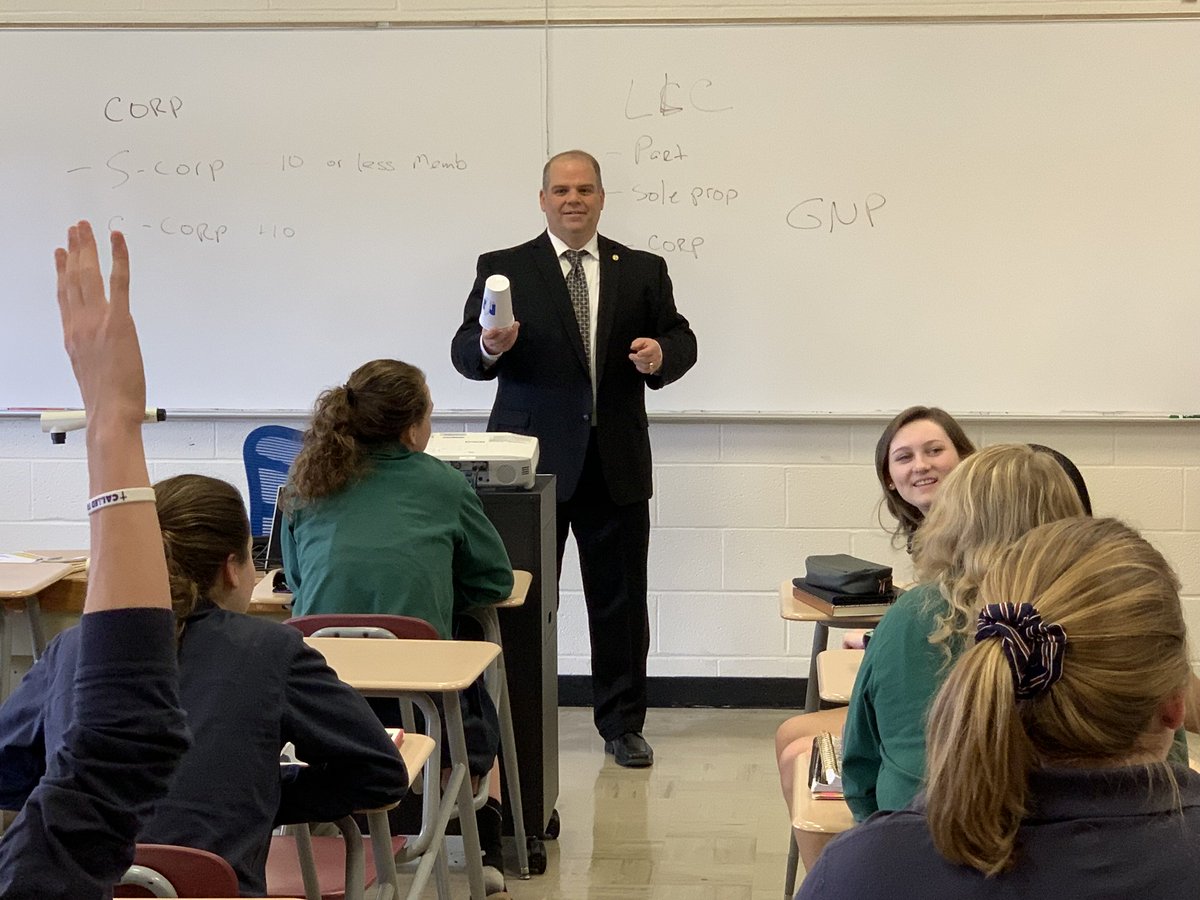 SMCCMonroe's tweet photo. Ignazio Cuccia (’91) visited Mrs. Raymond’s Economics classes today and spoke with students about entrepreneurship and his business ventures; including stories of  how he opened his first business, Holiday Pizza, as a 15-year old SMCC student. https://t.co/cqNifKV73L
