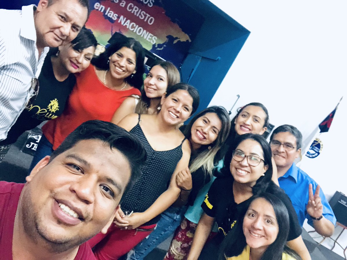 LideresIntegros's tweet photo. Capacitar y entrenar a la iglesia es parte del corazón de #OneWorld1010 . Nos preparamos para la cosecha en el Perú 🇵🇪. 

Gracias a todos los que asistieron 🔥. 

#OneWorldPeru 🇵🇪 https://t.co/GmpcFvjl2N