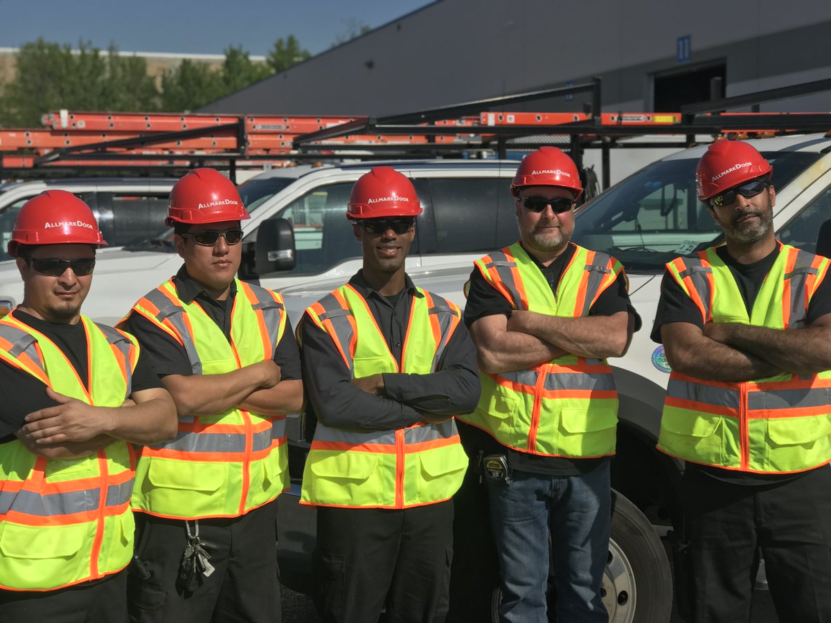 The only thing worse than #doors and #dockequipment bringing your #operations to a halt, is not relying on the most responsive #service crew who comes to your rescue when you need it most! No one does it better: bit.ly/2Fny31h