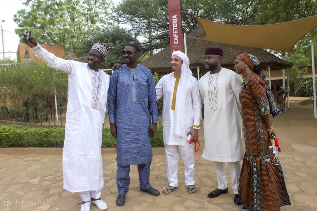 TEDxVdF's tweet photo. Notez le respect du DressCode. Only #MadeInNiger 😌 🇳🇪
@KaderKaneye
@MawliDayak
@SaniMhm
@hadyline2014
#TEDxVDF
#ThePowerofResilience 💪🏽 https://t.co/b9tFNEMRMA