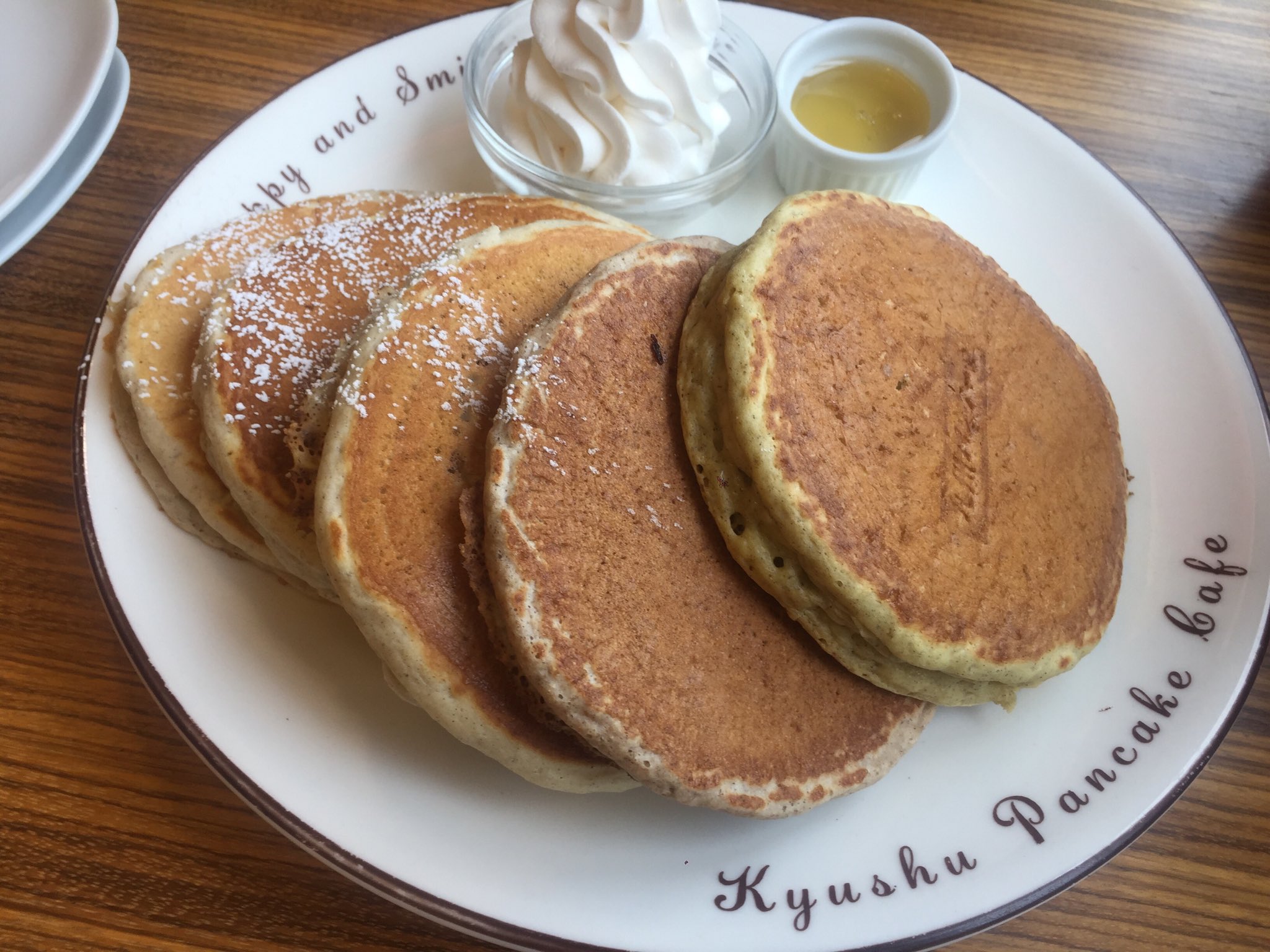 アリストンホテル宮崎 公式 九州パンケーキ食べくらべ 贅沢5種セット プレーン バターミルク さつまいも ベジタブル 全粒粉の5種の味が楽しめる 高岡西澤養蜂場はちみつと 高千穂発酵バターにジャム3種とシロップ4種かついてきます 宮崎本店