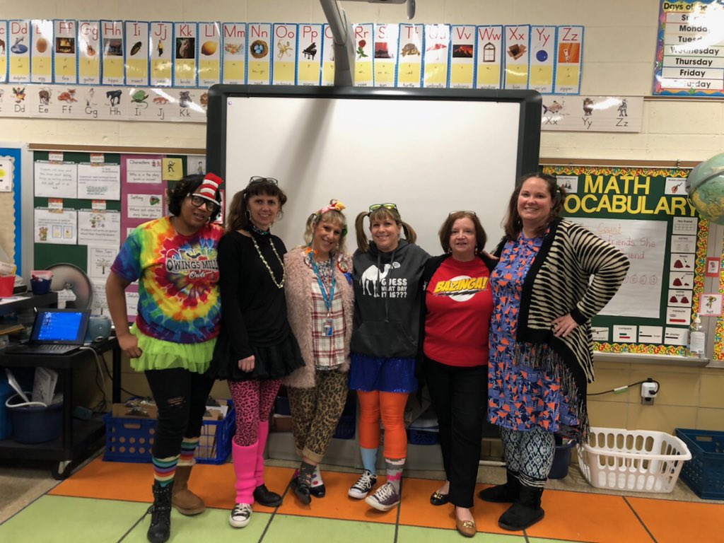 There is no better kindergarten team to celebrate Wacky Wednesday with than our OMES k family!  <a href="/ChetmScott/">Chet Scott</a> @ApSconway @OMESSTAT <a href="/KrivakKidsOMES/">Julie Krivak</a> <a href="/JoJoTeacher82/">Jocelyn Taylor</a> <a href="/dawn_ridgley/">Dawn Ridgley</a> <a href="/pattie_rock/">Pattie Rock</a>