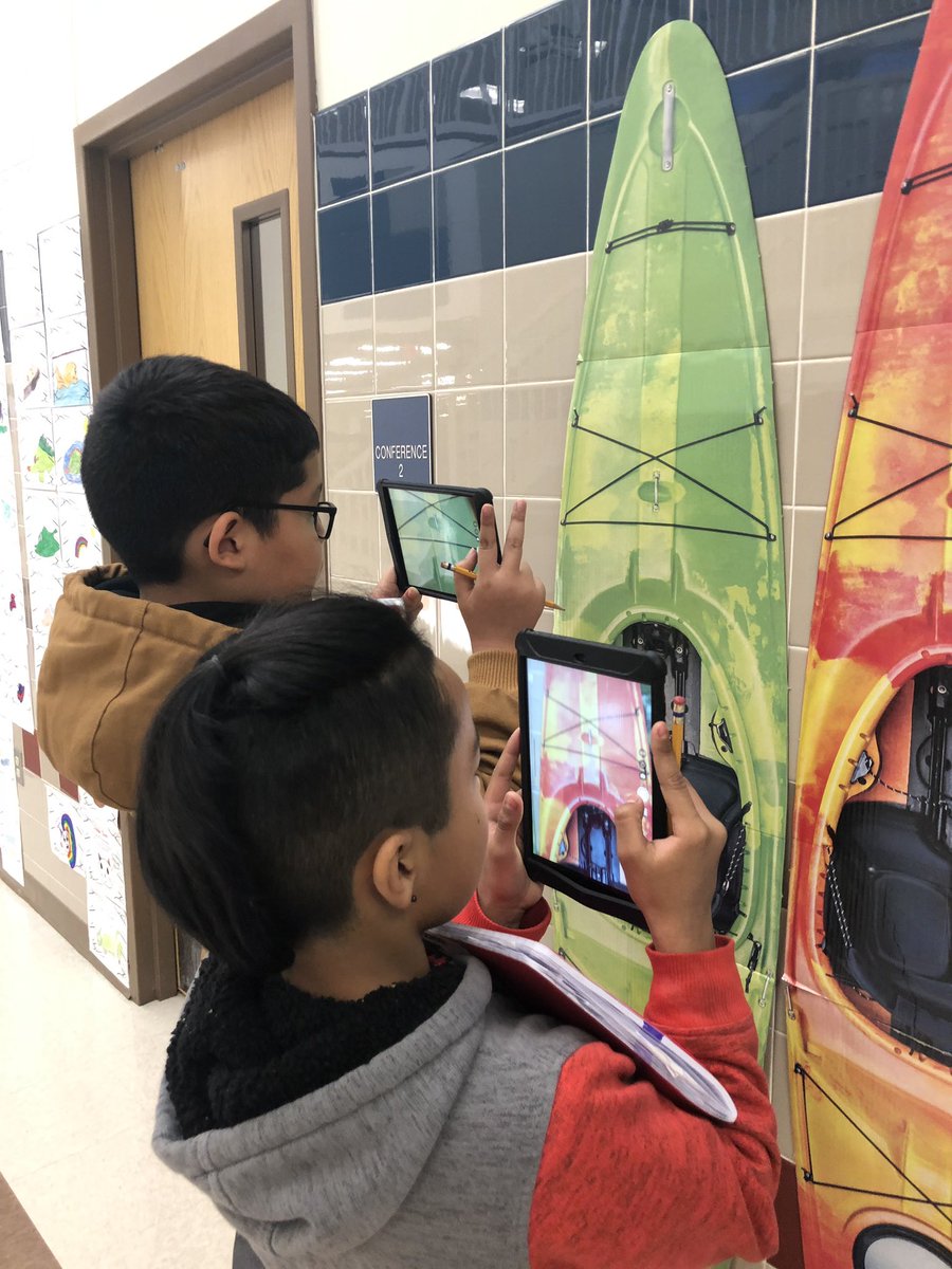 tuckertotsin106's tweet image. Lines and angle scavenger hunt around Henrie! #llamasdoingwork #llamamathadventures @henrielibrary