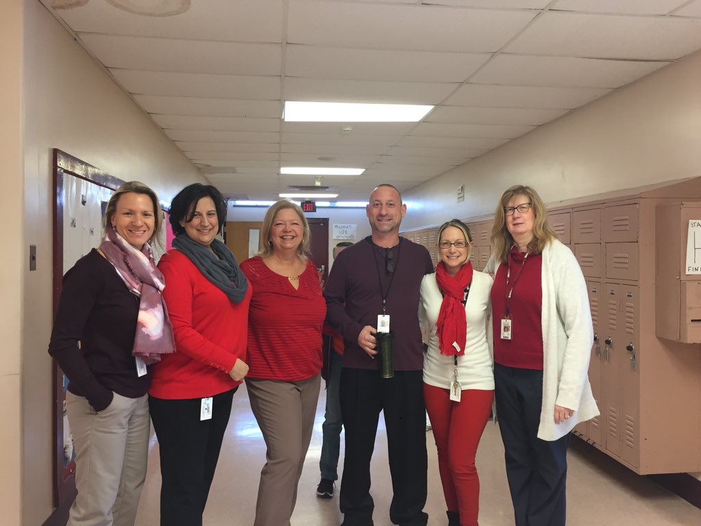 BangorAreaEA's tweet photo. BAHS, BAMS, and Washington teachers supporting the RedForEd nationwide movement!
225 strong!
United we conquer.
#RedForEd
#BangorPATeachers
#PSEAstrong https://t.co/iNe38alIMc