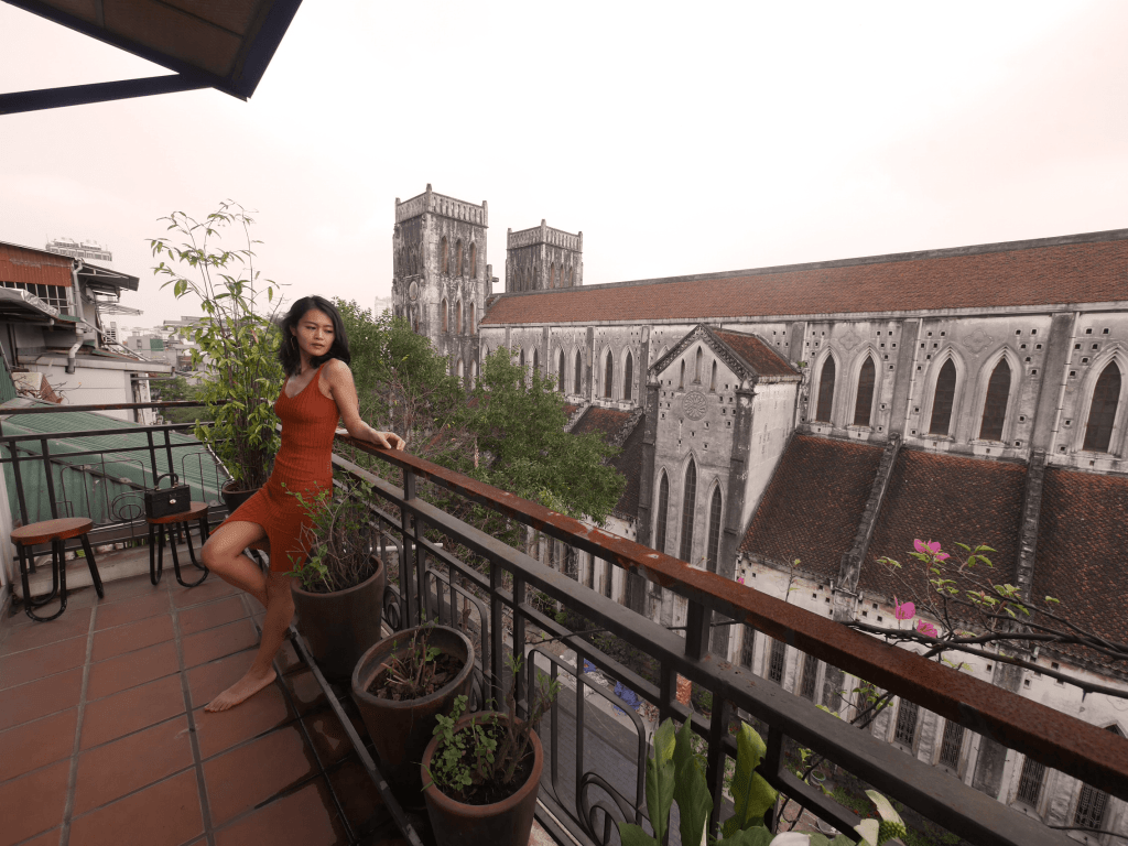 outlanderly's tweet photo. Hanoi Diaries https://t.co/Xl7HFPfWIz https://t.co/rp6vACnbxK