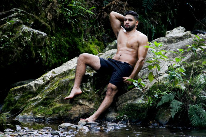 Online in couple hours at https://t.co/ZiADsOw6Ny 
#muscle #gay #hairy #colombian #abs #latino #student