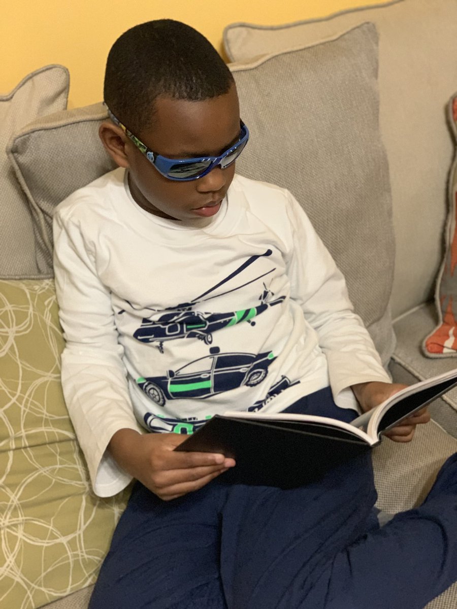 tanyamosley's tweet photo. See who got caught reading wearing sunglasses!!
#CCSDkidsread #CCSDreads #CCSD15DayChallenge #GetCCSDReading @ClarkCreekSTEM #GETCHEROKEEREADING #haveyoureadtoday https://t.co/OkqENa8tmi