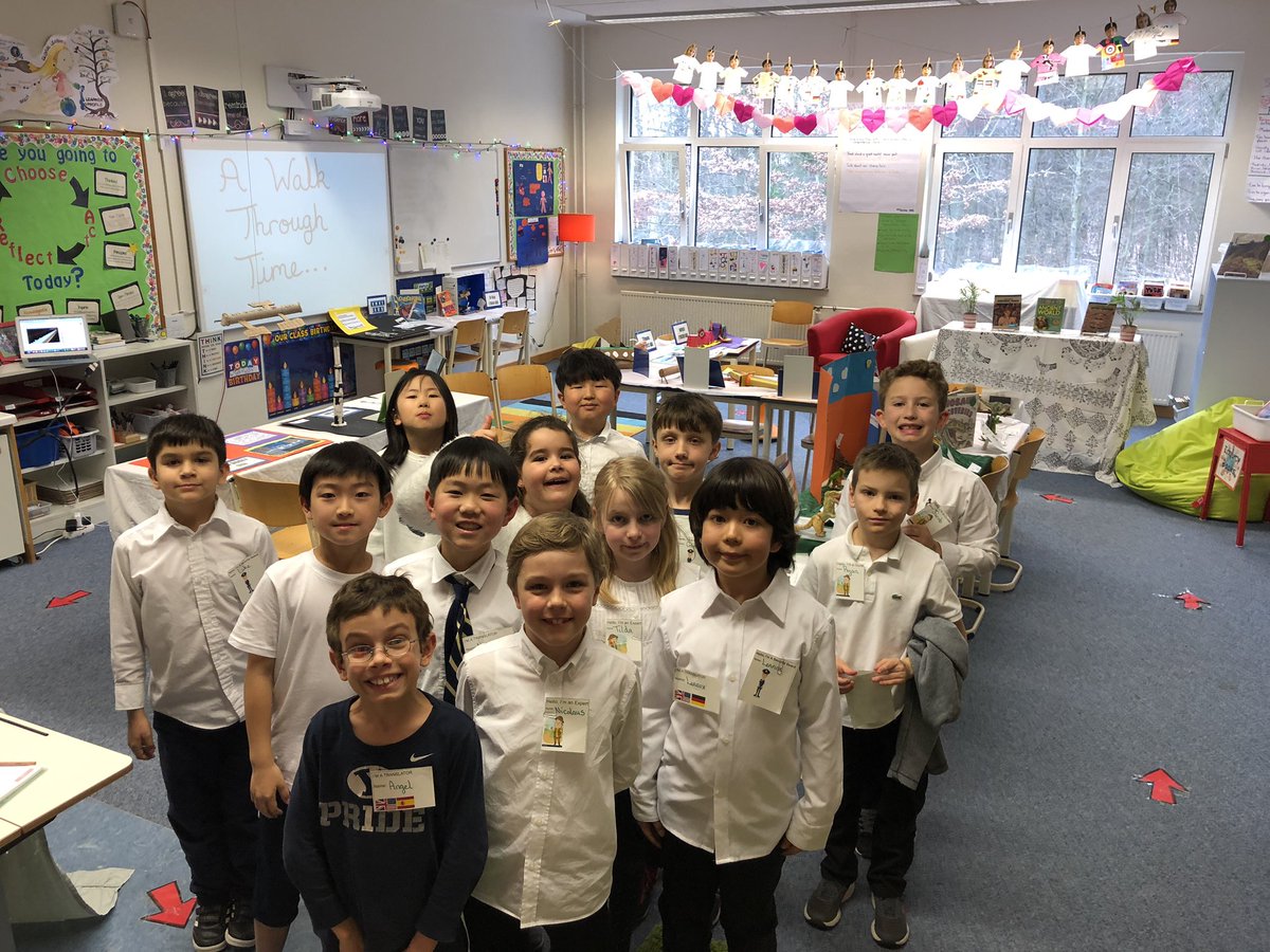 Ms_Hodel3HM's tweet photo. โA Walk Through Timeโ curators!! Really enjoyed working with this group over the past few days!! Impressive creativity at work here! @FIS_School #museumcuration #whereweareinplaceandtime #teamwork #grade3 #studentdriveninquiry https://t.co/QXjpuALpmc