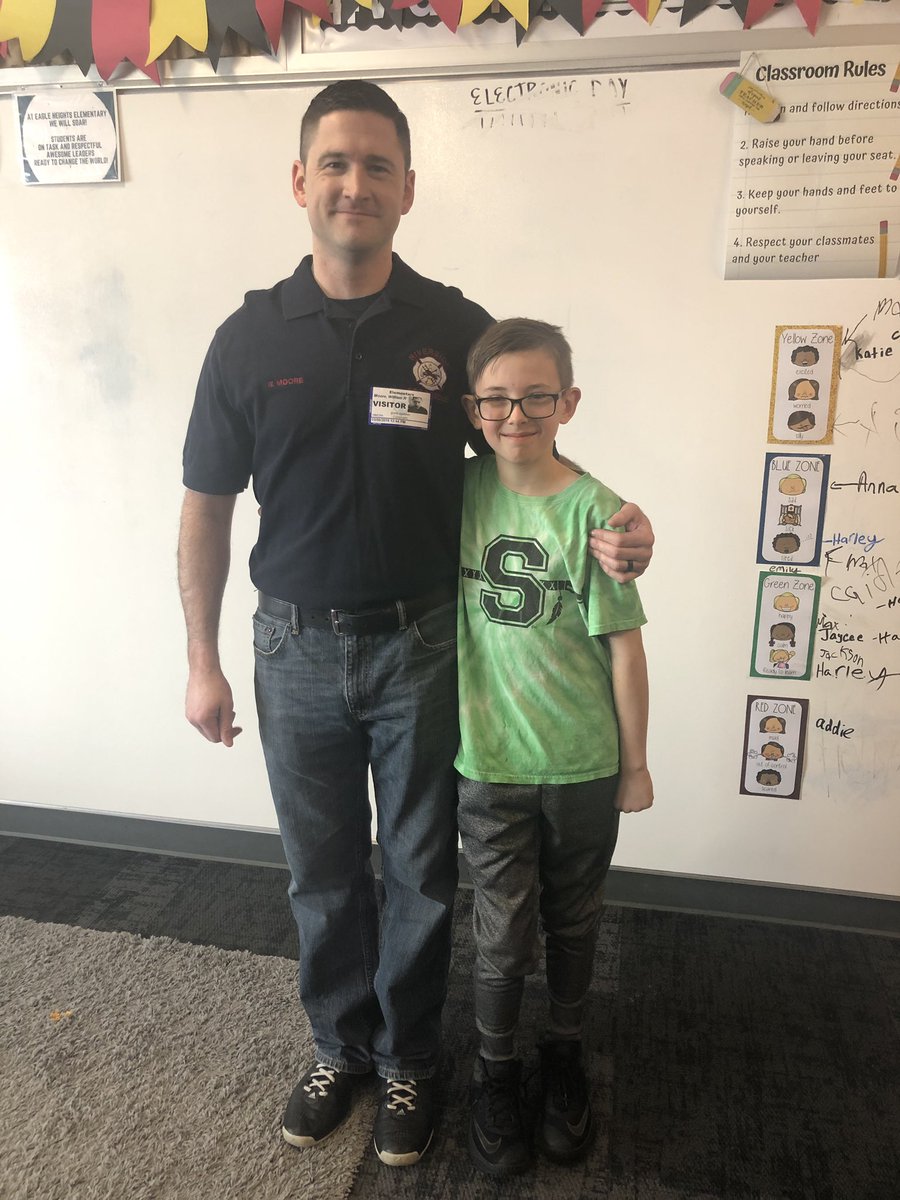 FunInGrade4's tweet photo. Thank you Sergeant Moore for coming in today to talk more about fire safety and the role of a firefighter/police officer! #warriorsconnect #ssdpride https://t.co/6RYncxPzVy