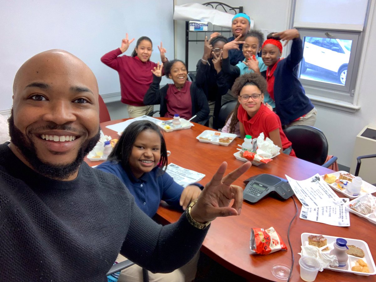 RedClaySchools's tweet photo. Stanton Middle School’s first all girl 6th grade lunch bunch with Mr. Boone. @StantonFalcons #StantonSOARS #CommunitiesInSchoolsofDelaware https://t.co/fAH0grAGc3