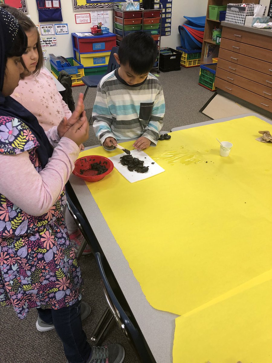 PrinPatrick's tweet photo. 1st grade learns about adhesives and creates their own mortar for building their wall!  Awesome @CarlisleCoyotes https://t.co/4Uo3pVd5QC