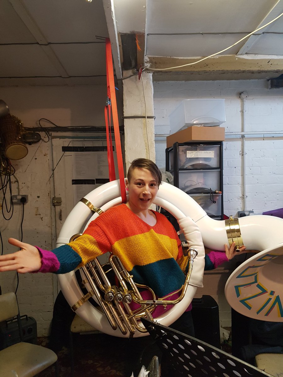 Proper Buzzin' tweet media