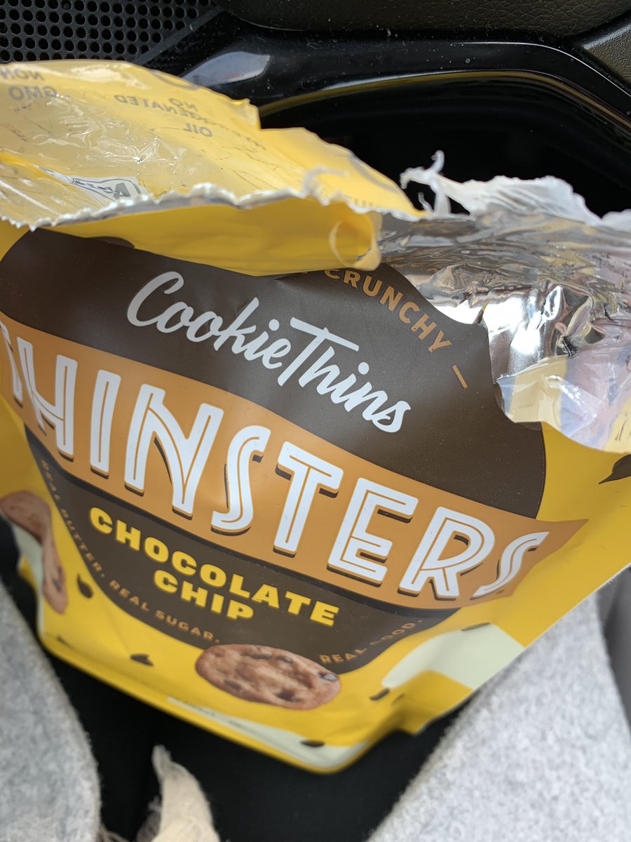 BriG_723's tweet photo. @ThinstersCookie why is this impossible to open?  so much for re-sealable bag... 😩😭 https://t.co/o7y99e8aFv