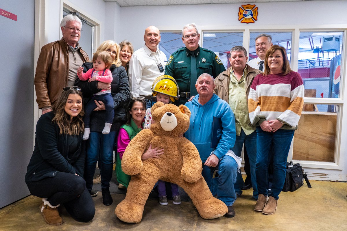 PanamaCityFLgov's tweet photo. The Panama City Fire Dept. recognized Taylor Kent Moore, 8, as a firefighter for the day and presented her with a signed firefighter's helmet. Eng. Shanen French started the #LidsforKids Program to recognize kids for their strength and resilience in overcoming challenges. https://t.co/N2yqu2Hg9J