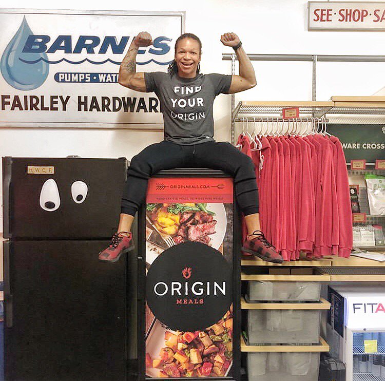 Woke up this morning like...⁣
Happy #WellnessWednesday ⁣
⁣
It's #humpday and it's almost the weekend. Give yourself a pat on the back today for being who you are 💯, and taking care of your body 🥗!⁣
⁣
#nom #mealdelivery #paleo #macros #personalizednutrition