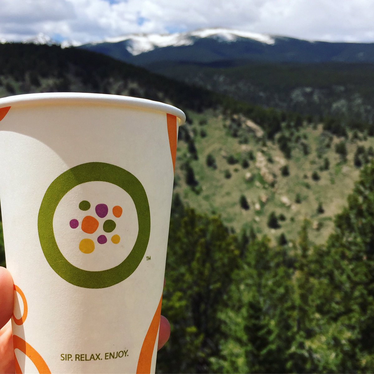 Re-energizing midweek with a chai tea pick-me-up and a lunch break hike. 🗻 #Pekoe #healthylifestyle #chai #chaitea #boulder #colorado
