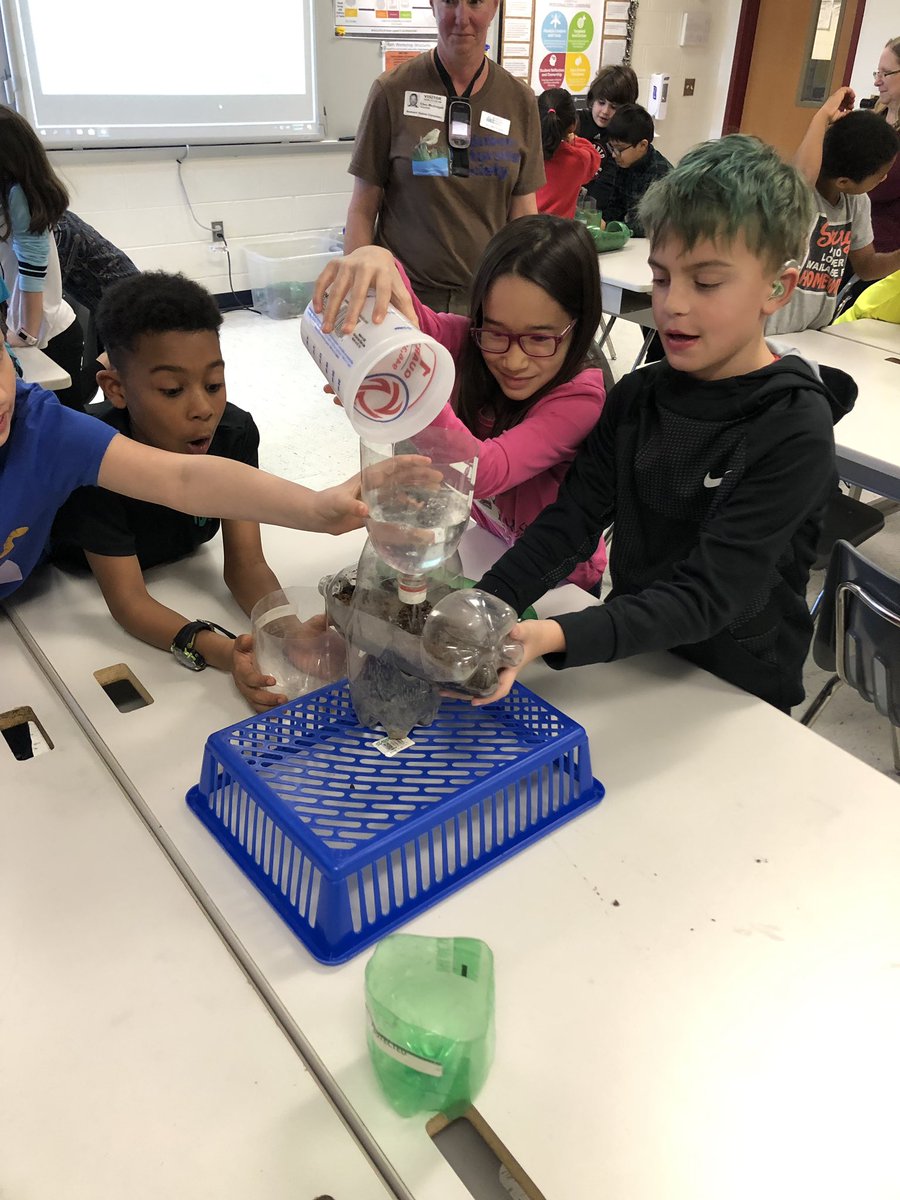 BSTmrsgood's tweet photo. Another great Green Kids lesson today! Learning about the effects of erosion @BSTElementary @ANStweets https://t.co/7jeVYW8Dg3