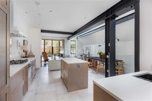 Parkheath's tweet photo. STYLISH NW6 GARDEN FLAT RENTAL
Contact Parkheath West Hampstead 020 7794 7111

    * Superb two double bedroom apartment
    * Ground level with private garden
    * Beautiful open plan kitchen/reception/dining space
    * Large basement 

https://t.co/SuQvhwqwUG https://t.co/QXZUF7uMhx
