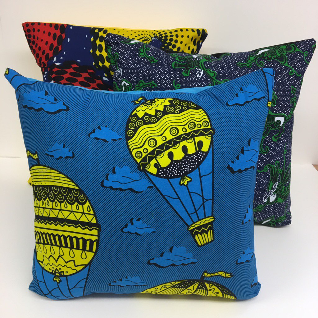 So busy adding cushions to my #etsyshop I’ve nearly missed #HandmadeHour #african #waxprint #colourfulhome