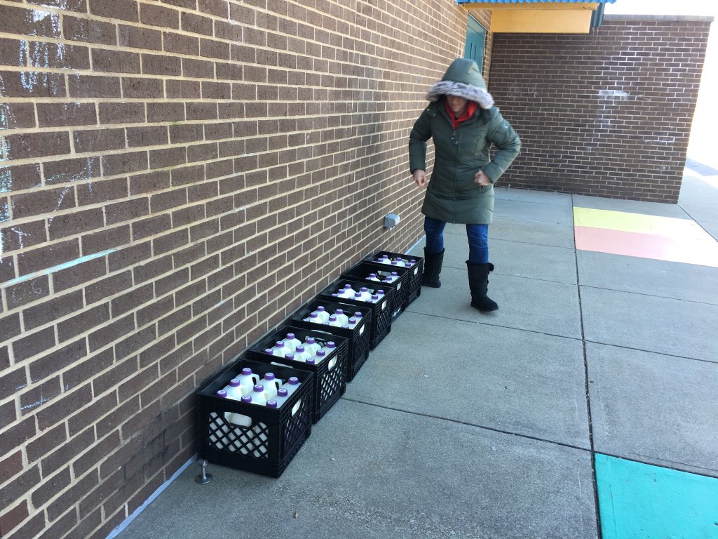JCPS (@jcpsky) on Twitter photo ๐ธ: <a href="/WestportMS/">Westport Middle</a> teachers are working with @NECCWired today to put together meal kits for student families in <a href="/ChanceyChat/">Chancey Elementary</a>. ๐ธ: <a href="/WestportMS/">Westport Middle</a> teachers are working with @NECCWired today to put together meal kits for student families in <a href="/ChanceyChat/">Chancey Elementary</a>.