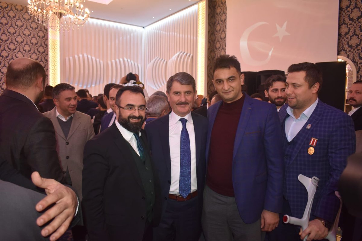 _arifsaylam's tweet photo. @TC_icisleri Bakanımız Sn. @suleymansoylu ’nun Katılımı İle gerçekleşen proğramda Ankara Milletvekilimiz Sn. @orhanyegin ,Pursaklar Cumhur ittifakı Belediye Başkan Adayı Sn. @ayhanyilmaz06 , bir araya gelerek Hasbihal etme ve taleplerimizi bakanımıza iletme fırsatı bulduk. https://t.co/pzyfqLCL6h
