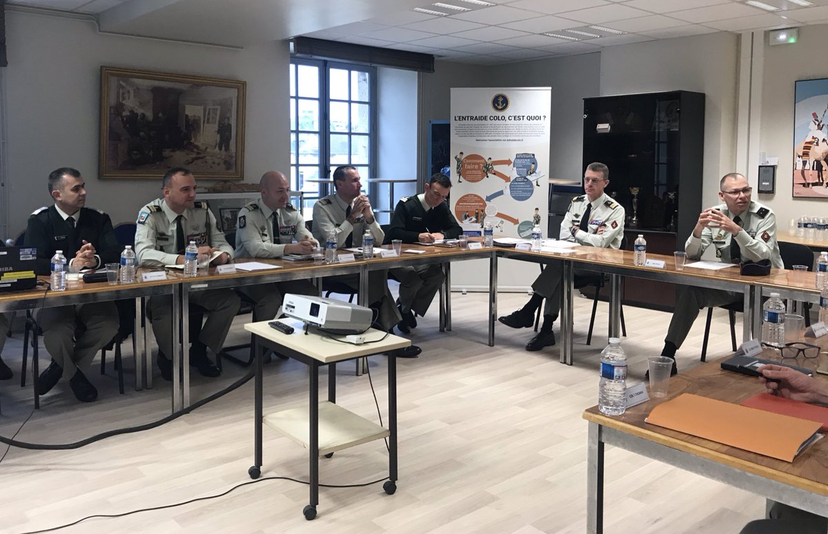 troupesdemarine's tweet image. Aujourd’hui, 6 mars, s’est poursuivi le stage des chefs de corps à l’EMSOME. L’état-major a accueilli les futurs commandants des @1er_RIMa, #3RIMa, #3RAMa, #6RG,  #33RIMA, #6BIMa, du #CFIM de la @11eBP et du @ard_cmfp.
