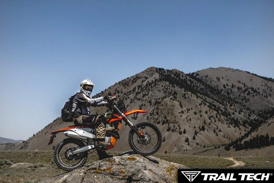 ridetrailtech's tweet image. Let&apos;s Ride! 
@KTMUSA @KlimUSA 
#TrailTech #KTM #KLIM #Dirtbike #Motorcycle #Moto #Adventure
