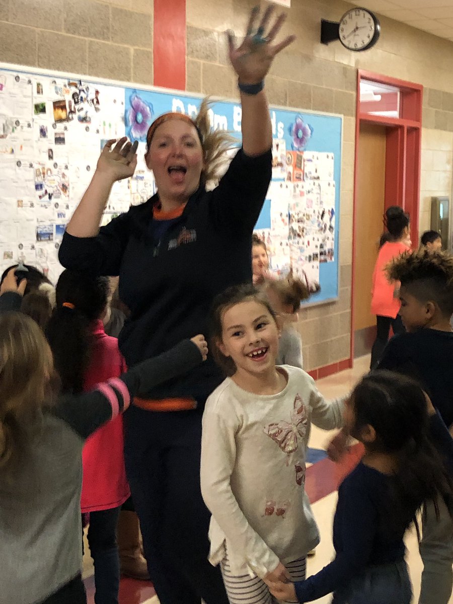 PhanseHansen's tweet photo. APEX Dance Party for reaching our schoolwide halfway goal!!! https://t.co/Jy9YPttlaV