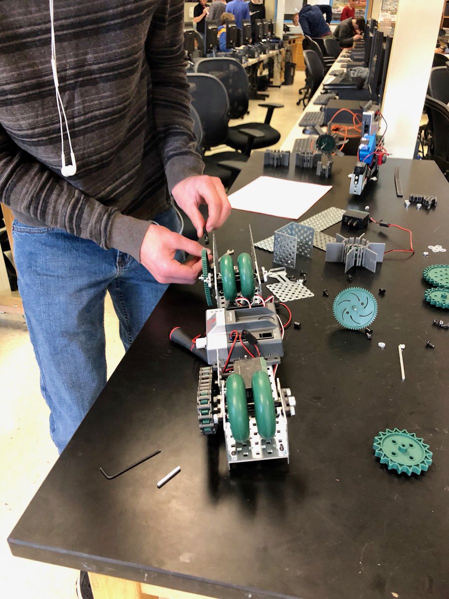 OakBrookChamber's tweet photo. Impressive. Engaged. Problem solvers. A few words used to describe an engineering class at @WillowbrookHS1 where an @oakbrookchamber Bridge Partnership Program is taking place-thank you @Chamberlain_Grp for mentoring students continue work for upcoming shark tank presentations! https://t.co/R4fKfCxqdF