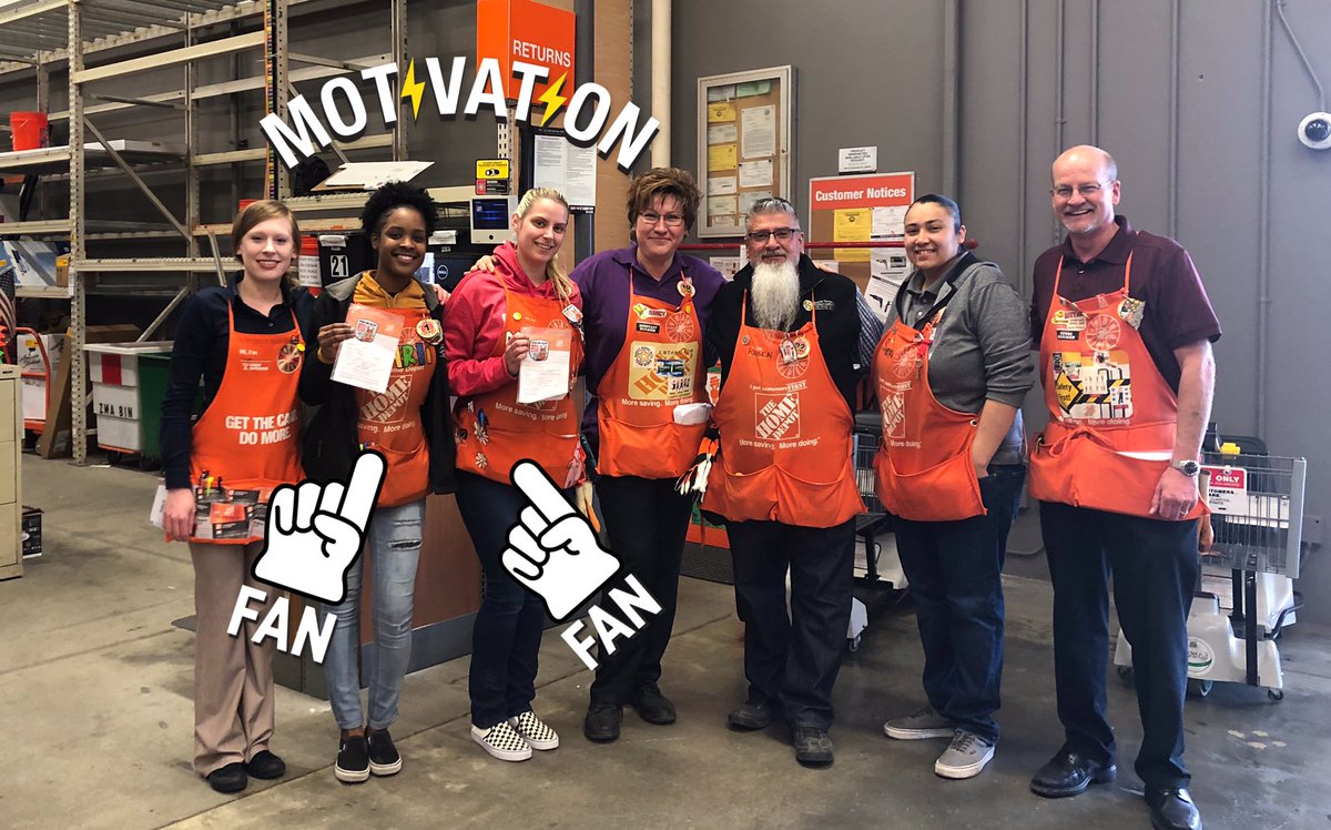 YourSafetyIs1st's tweet photo. Megan and Kharli from S/S Desk  6669 setting a new level of customer service, thank you for all you do, 6669 S/S desk Rocks!!!!! @D172Crew @steveknott020 @KBHomeDepot @BFlaar @AdrianaGregus @GregusAdriana https://t.co/5xK8P1ntNc