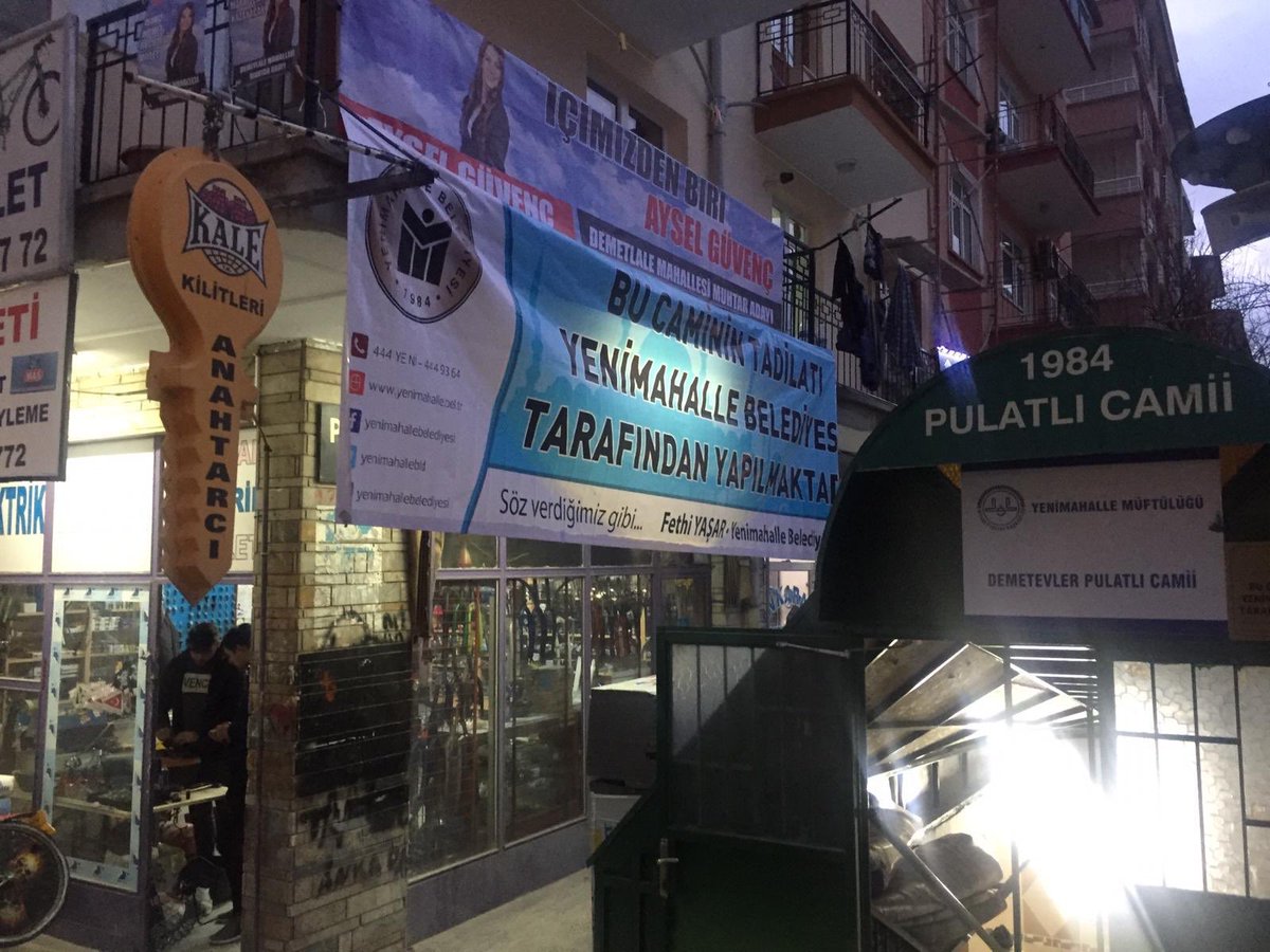 Muhammed (@muhammedynr3) on Twitter photo Yıllarca Altındağda bir sürü cami tadilatı yaptırıpta 1 kere bunun reklamını yapmayan bir Veysel Tiryaki var. Cami tadilat ettirdik diye afiş asılmaz. <a href="/vysltiryaki/">Dr. Veysel Tiryaki</a> <a href="/fethiyasar/">Fethi Yaşar</a> Yıllarca Altındağda bir sürü cami tadilatı yaptırıpta 1 kere bunun reklamını yapmayan bir Veysel Tiryaki var. Cami tadilat ettirdik diye afiş asılmaz. <a href="/vysltiryaki/">Dr. Veysel Tiryaki</a> <a href="/fethiyasar/">Fethi Yaşar</a>