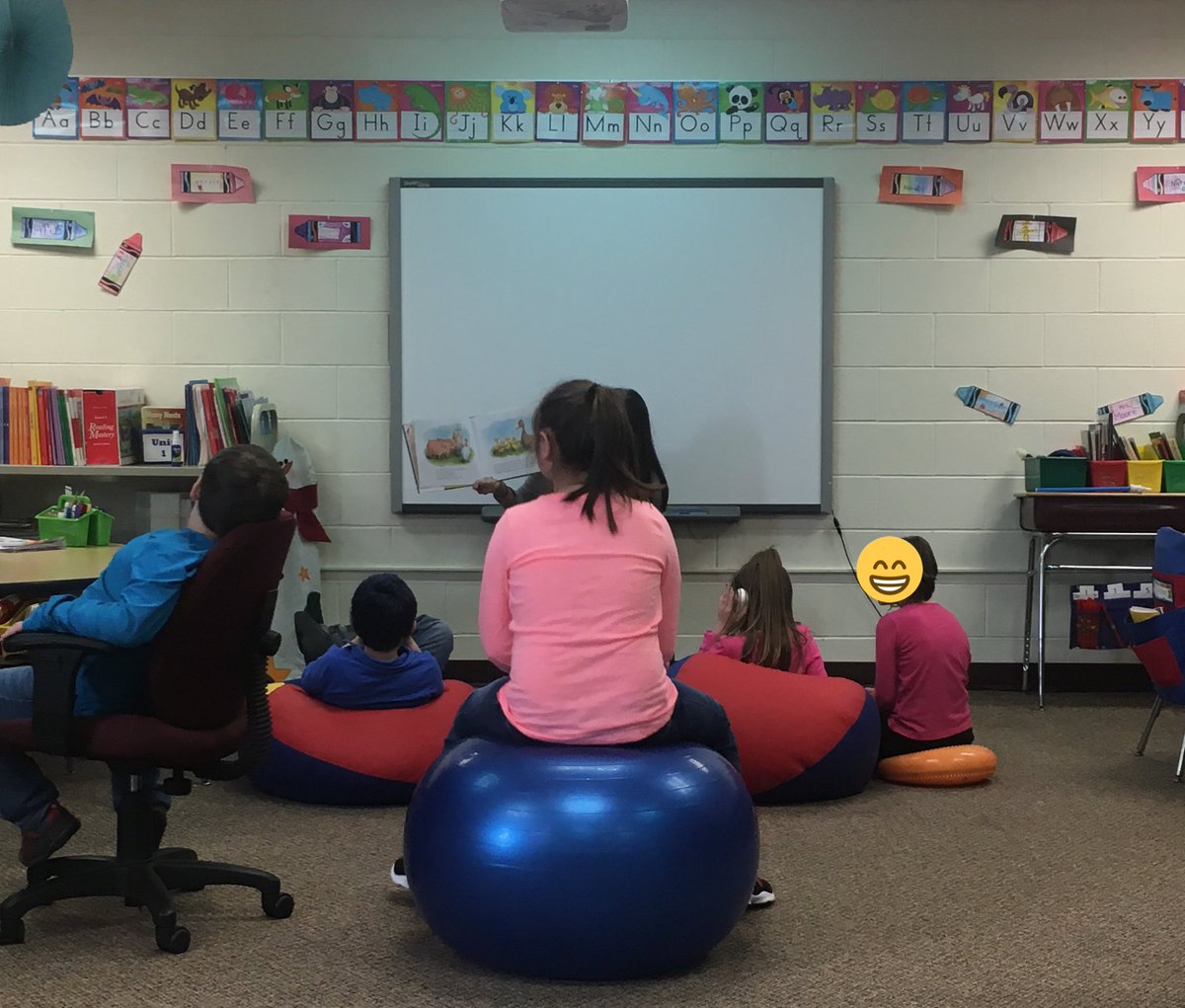 laurenconkleedu's tweet photo. I had the pleasure of spending the day in the second grade- interacting with students and leading small group learning. I’m so thankful for this experience and for the opportunity to practice being a teacher of excellence! 📚👩🏼‍🏫 #gccedu @cranberrysd https://t.co/9mbaD5zcGR