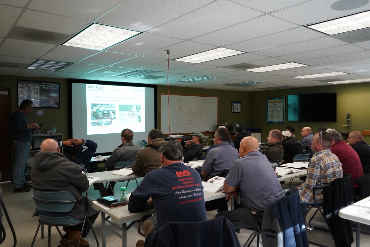 emr_service's tweet image. Full house today at our Baltimore HQ! Mark Maust with Frymaster is here for a 2 day fry master class. 12 EMR techs + 10 techs from Pine Heights Commercial Services and K &amp;amp; D FACTORY SERVICE, INC. are in attendance!

#thEMRway #Frymaster #Welbilt #Commercialkitchenequipment