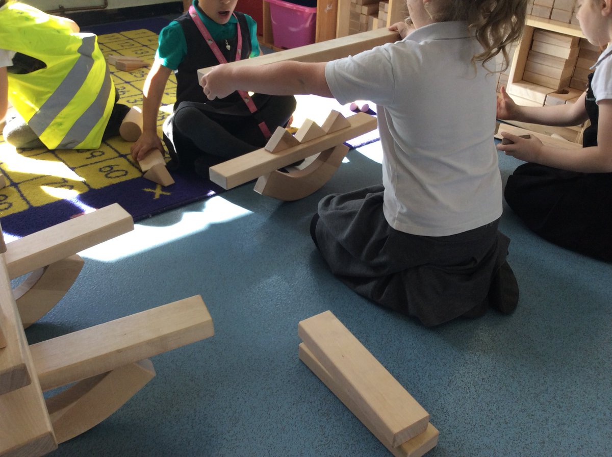 Springwood_Prm's tweet photo. We have been experimenting with balance in our block play today. How amazing are these structures? We worked as a team to balance the blocks carefully #springpemproke #springstem https://t.co/NnRWaE0WgH