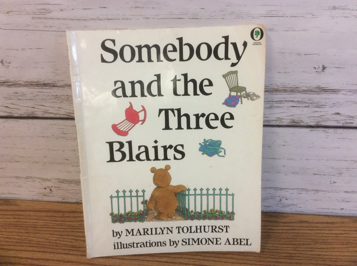 traceyrbell's tweet photo. Day 1 of the 7 day challenge to post covers of books I love, no explanations, just the covers. https://t.co/YXG8Yo0ZYa