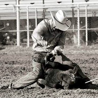 GoingThere1's tweet photo. Good ol' Oklahoma pastime. The Rodeo!! #oktraveltakeover #familytrip #myoklahoma #travelOK #oktravel #ilovemyfamily #goingthere #travelblogger
#travelphotography #oklahomaphotography #travelguid #traveltips Check out other adventures https://t.co/bTdhEqmvuB https://t.co/QiOuyEzgTA