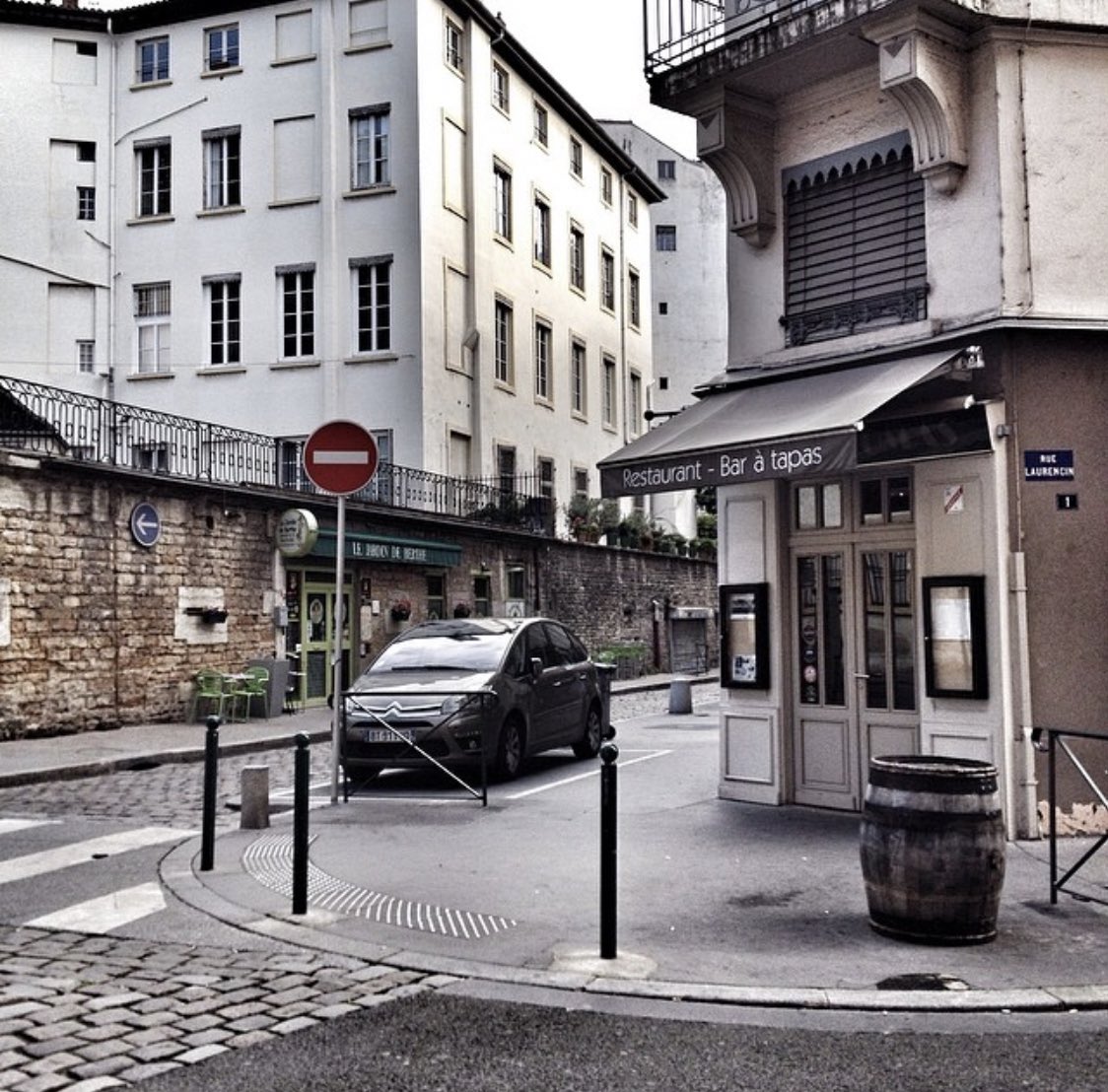 Café Thomas, 1 rue Laurencin, 69002. Bar à tapas et à vin  Trop trop bon et pas très cher