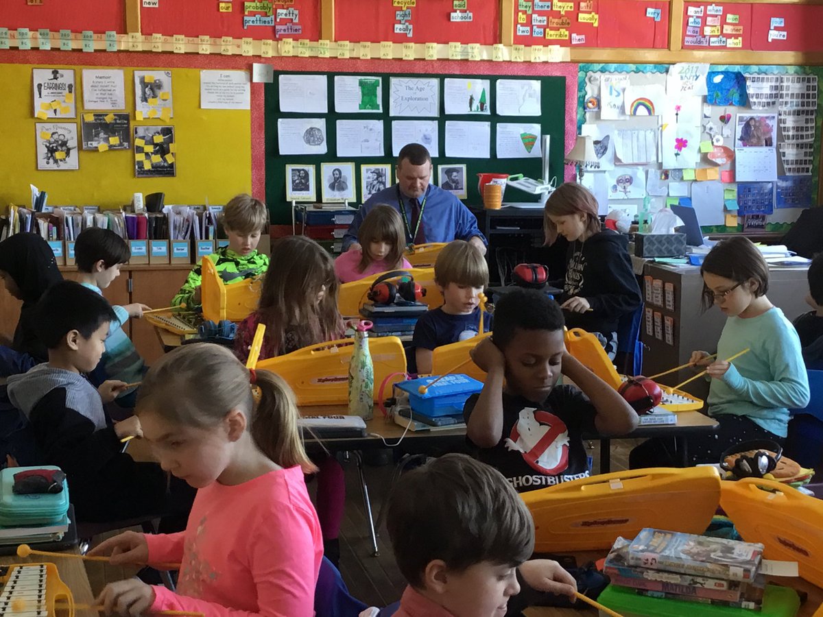 monicafitzgeral's tweet photo. Principal Williams learns to play thenxylophone with third graders! #rhsdragons https://t.co/RtcJzNwB2o
