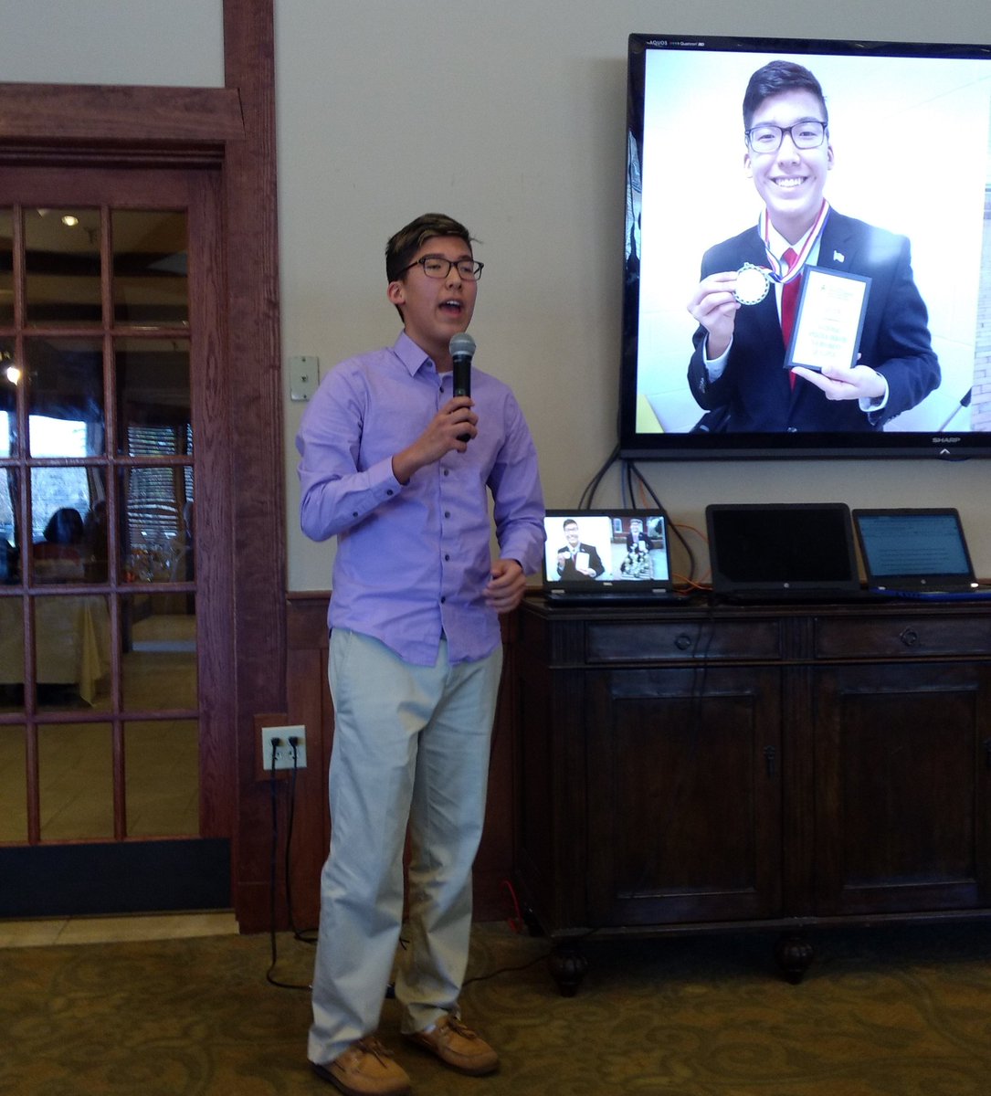 realnathanfair's tweet image. Speaking to the @caryrotary club today! I love having an opportunity to share about my passion for Speech and Debate and my non-profit.