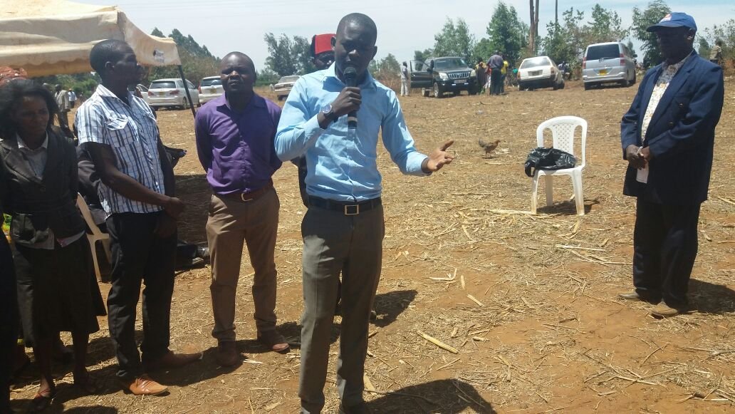 SulweFM's tweet photo. #Rengecha karibu lukali khu sulwe khurengechele alala mopaka saa kumi na moja. saba kumwenyta ne khukhesia babandu. Talk
@McXavier5
@gkmangich
@skisondio
@vincentateya https://t.co/YvbsZ2ZFS9