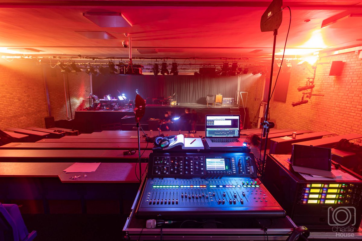 Plenty of eager StageSoc members are down at <a href="/TheAnnexSoton/">The Annex Theatre</a> tonight for the <a href="/ShowstoppersSot/">Showstoppers</a> production of 'Sweeney Todd'. This epic photo from the dress run yesterday should communicate just how well out crew's efforts are paying off!

Photo Credit: charliehousemedia.com