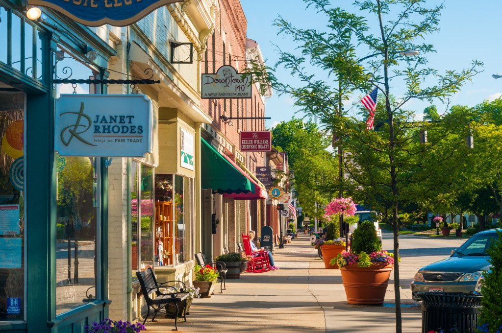 SmartGrowthUSA's tweet image. Nominate a #FormBasedCode that should be recognized as a national example in promoting great, human-scaled design! Submissions for the 2019 Driehaus Award due in one month: bit.ly/2X2o7Rm